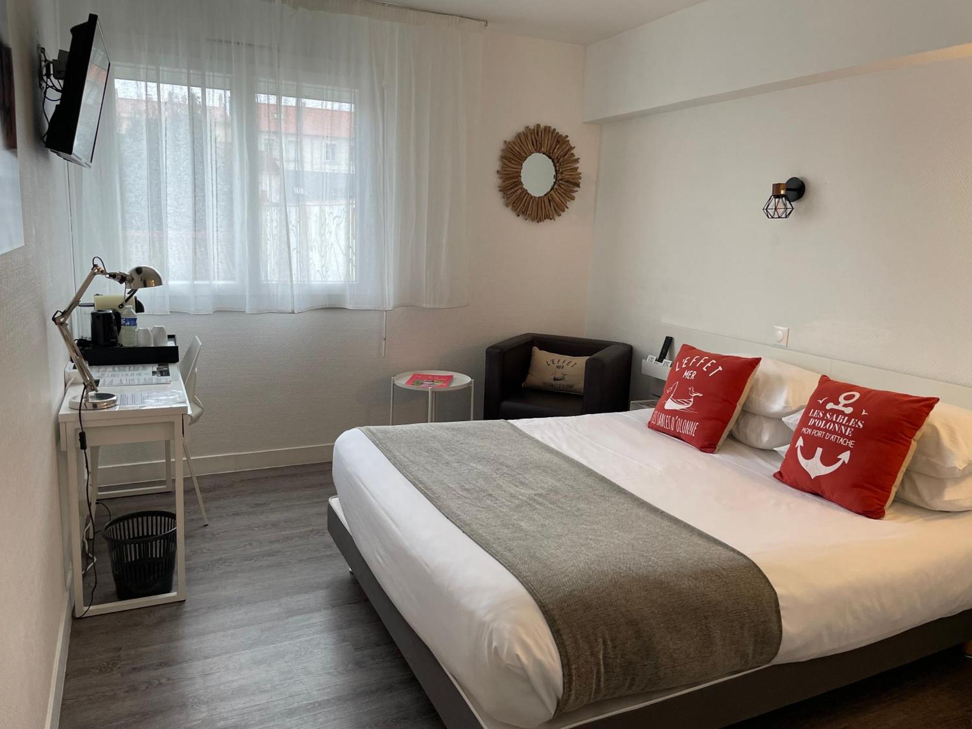 Cit'Hotel Le Chene Vert Les Sables-dʼOlonne Esterno foto