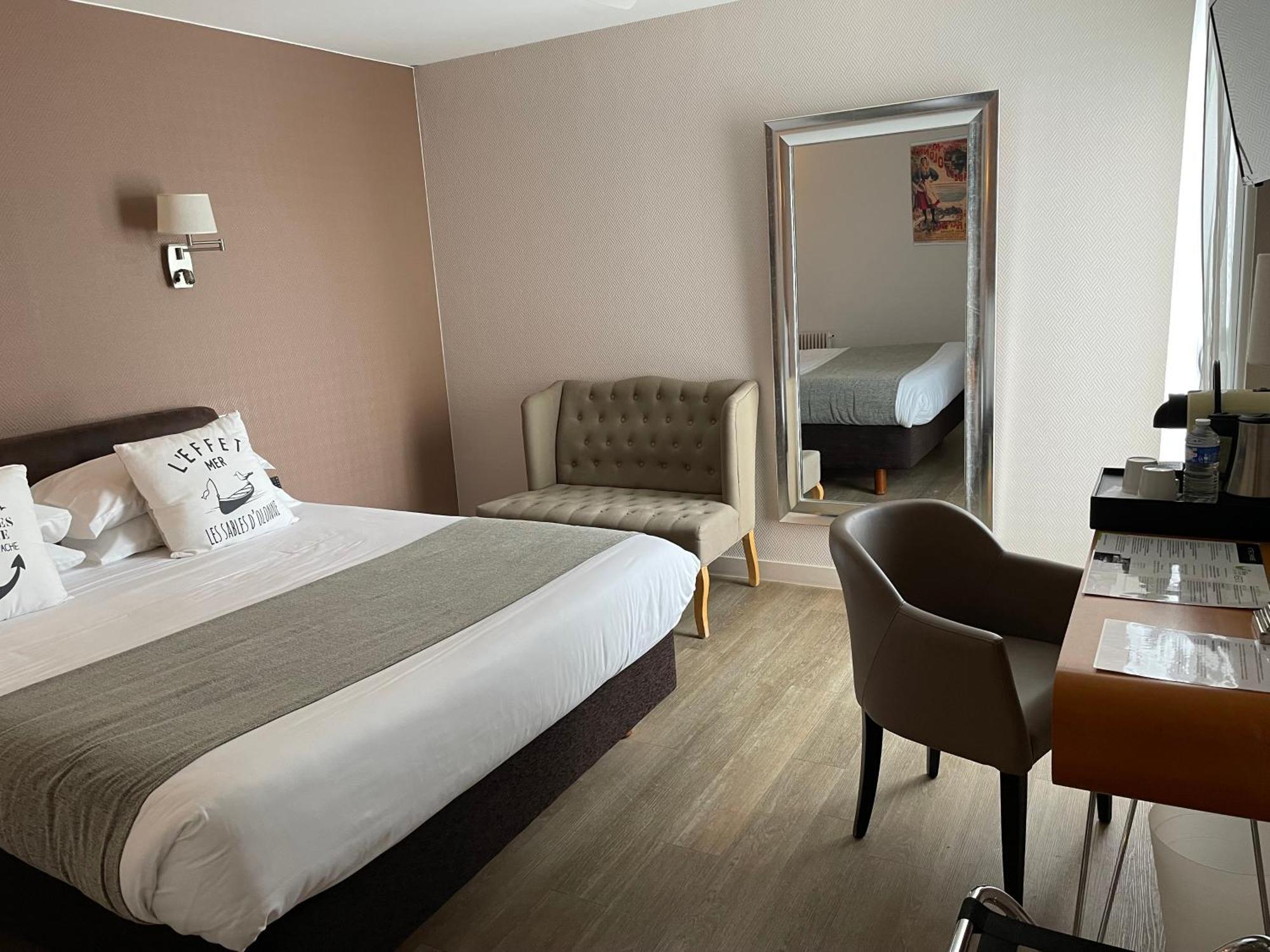 Cit'Hotel Le Chene Vert Les Sables-dʼOlonne Esterno foto